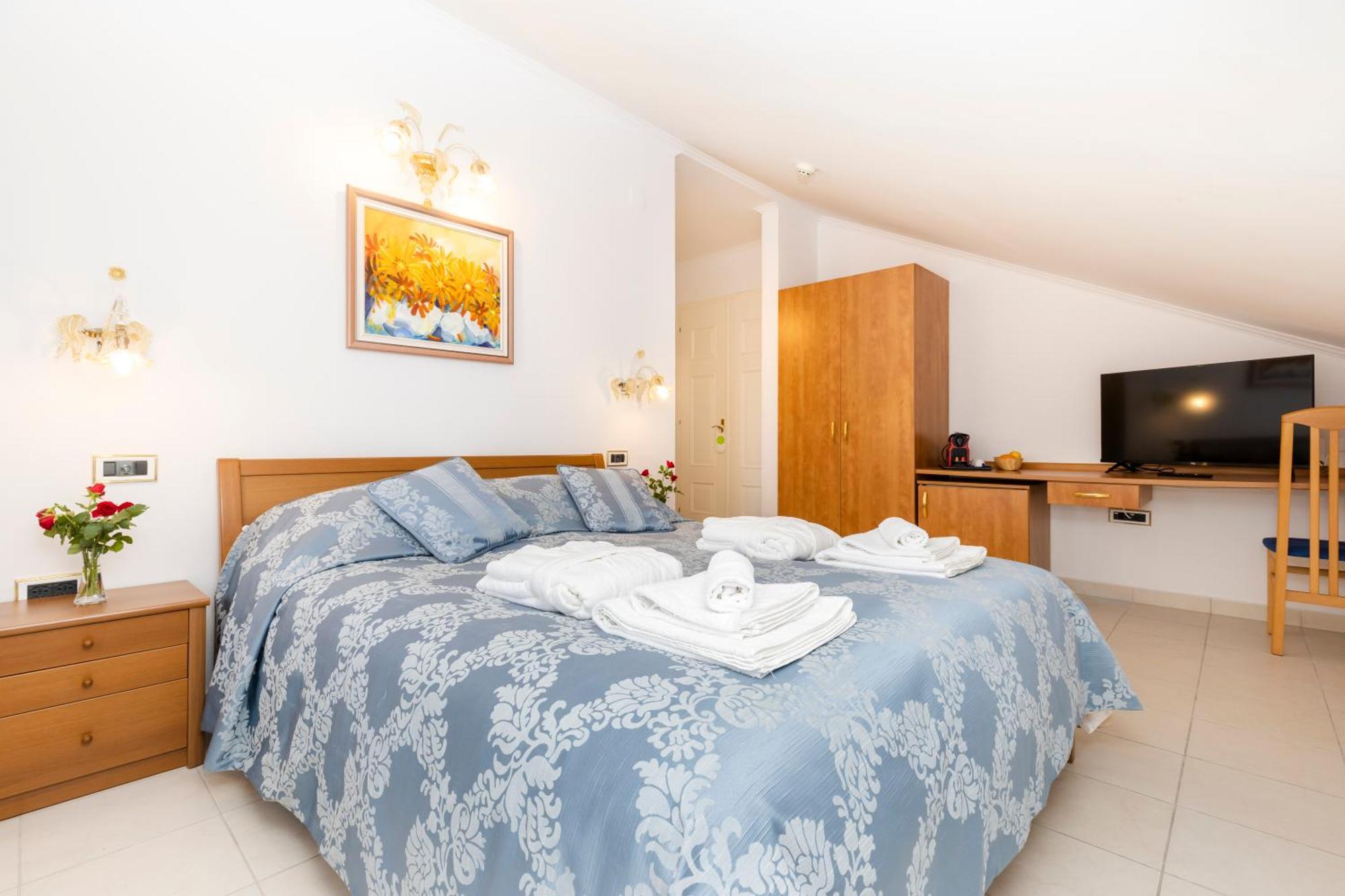 מאלי לוסיניי Villa Cassia מראה חיצוני תמונה