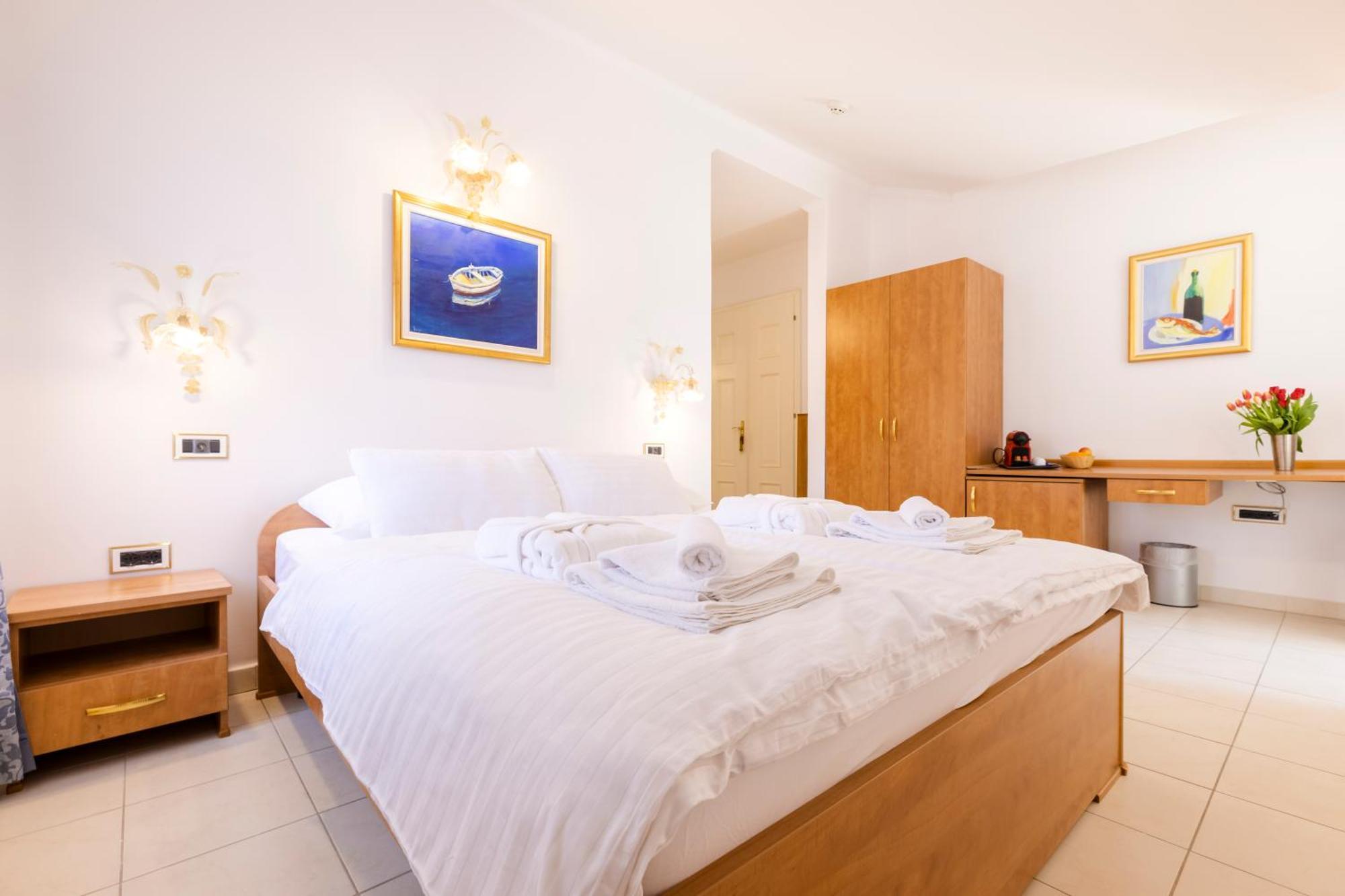מאלי לוסיניי Villa Cassia מראה חיצוני תמונה