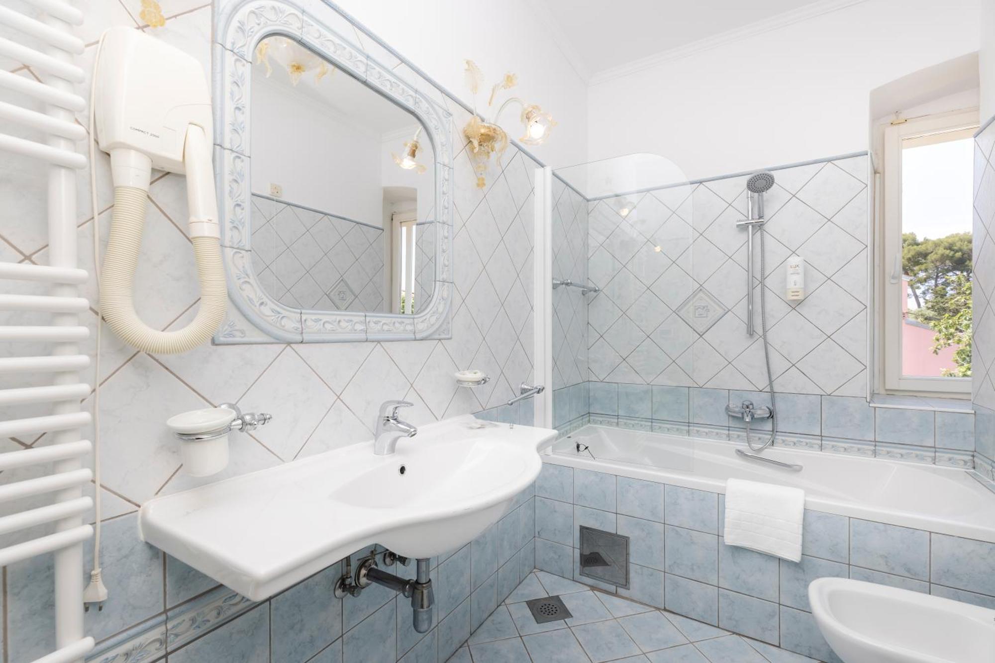 מאלי לוסיניי Villa Cassia מראה חיצוני תמונה