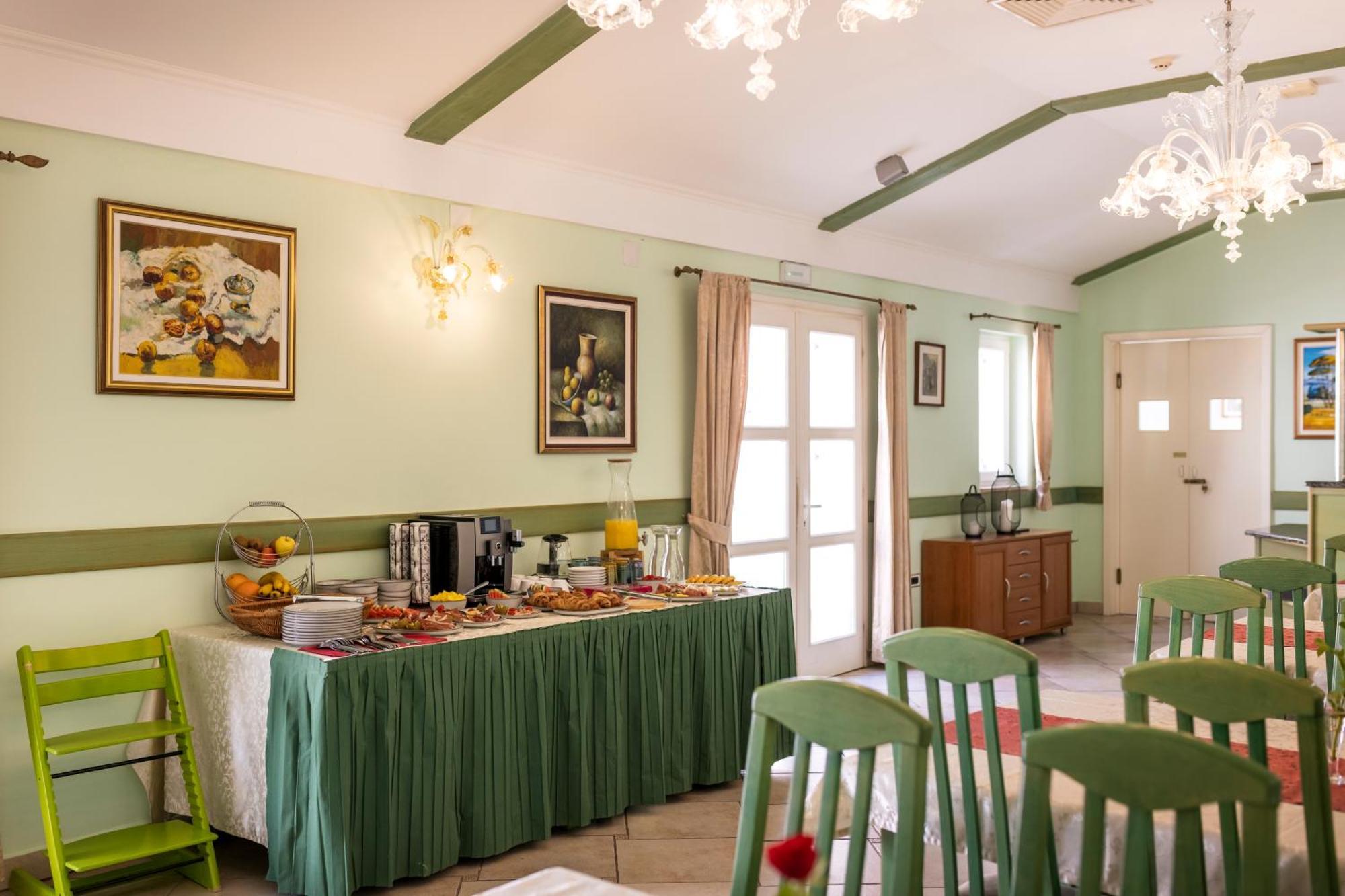 מאלי לוסיניי Villa Cassia מראה חיצוני תמונה