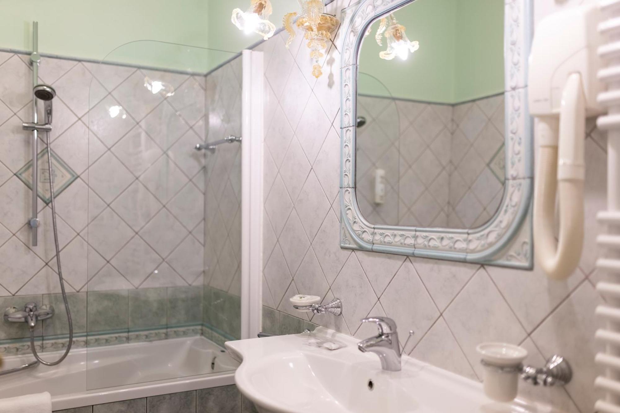 מאלי לוסיניי Villa Cassia מראה חיצוני תמונה