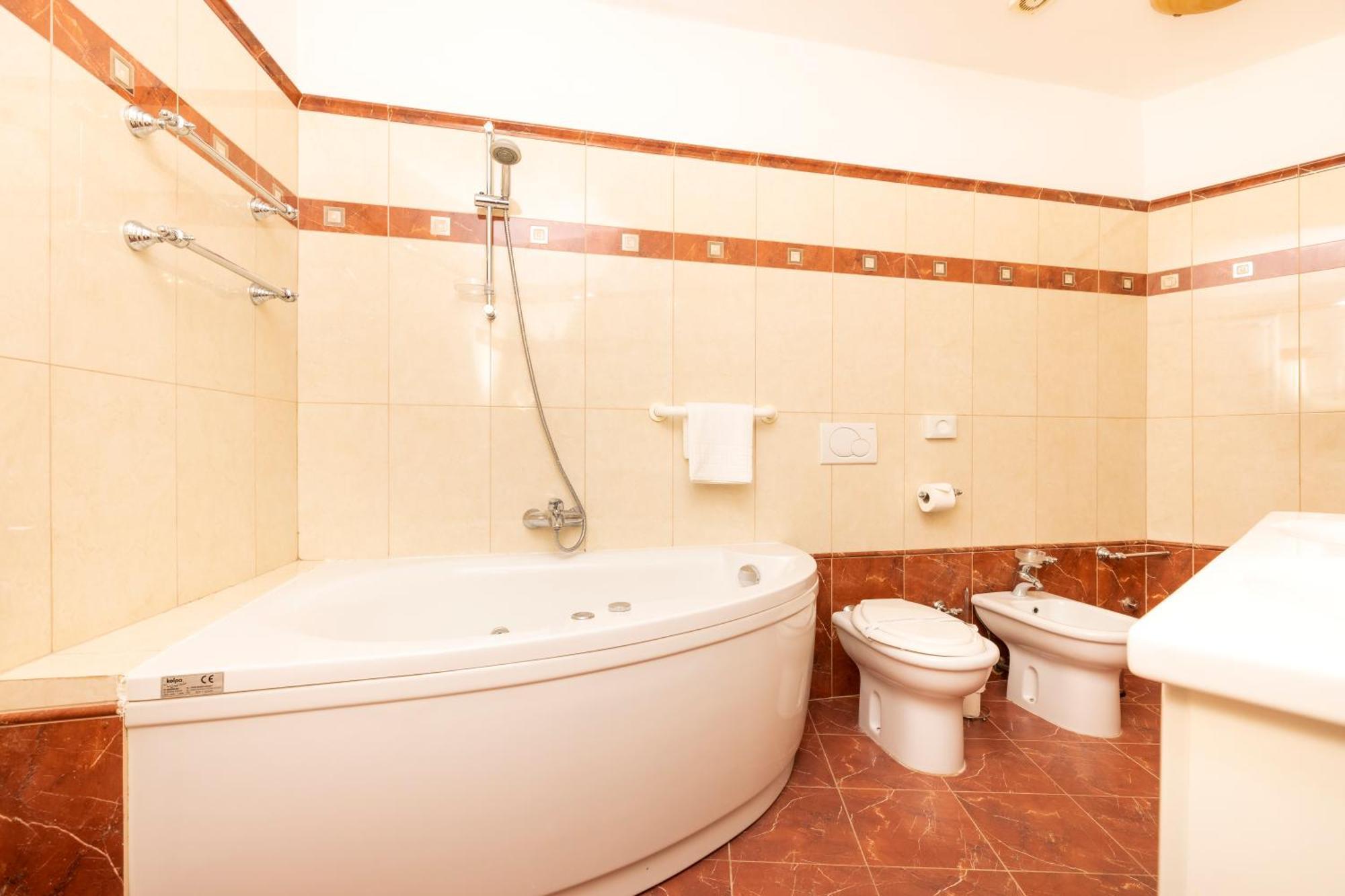 מאלי לוסיניי Villa Cassia מראה חיצוני תמונה